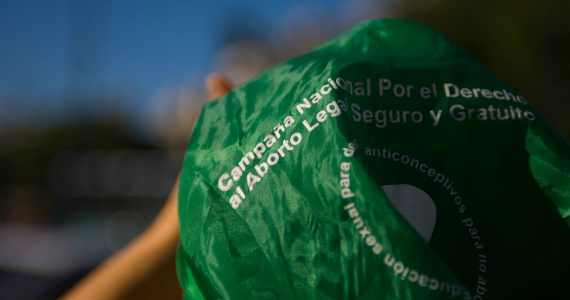 De cómo surgió un día de lucha continental por la conquista del aborto en las playas argentinas
