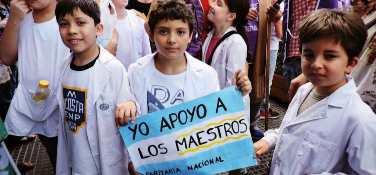 Juegos de guerra, o la postura del macrismo contra las y los docentes