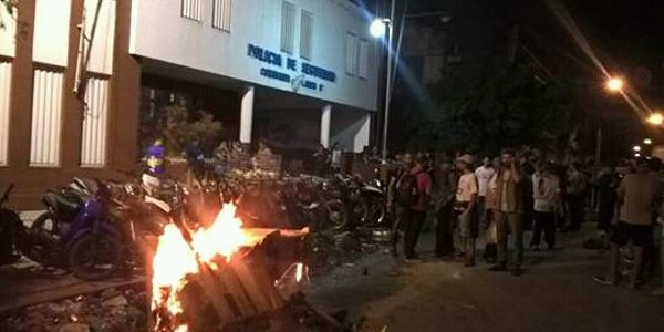 Lanús: la Policía local reprimió a integrantes de un merendero en Villa Caraza