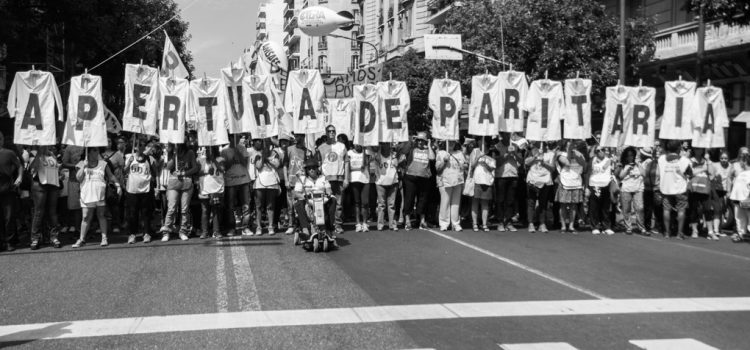 Si ganan las y los docentes, ganamos todas y todos