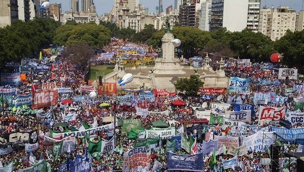 Se profundiza el ajuste: El gobierno consiguió que pasara la reforma previsional