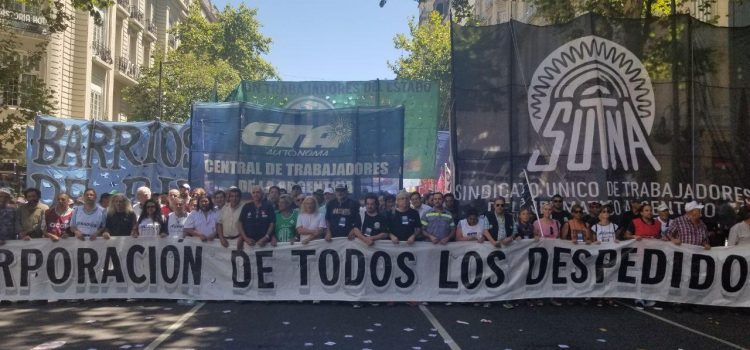 Nuevo desafío al gobierno: crece la movilización