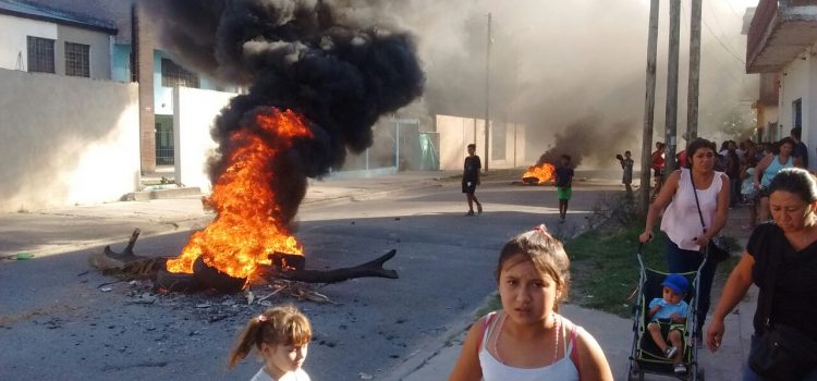 Las mujeres de Barrio Frino al frente de la lucha por la Educación Pública