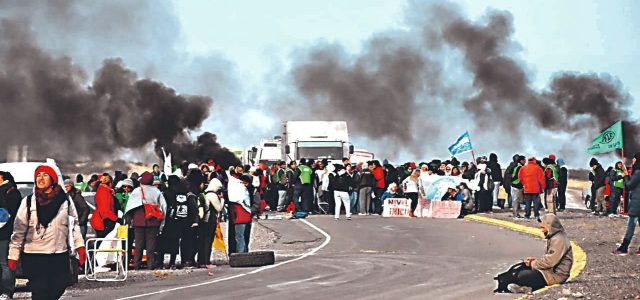 Movilizados bajo cero. Una ola de tomas de edificios públicos en Chubut